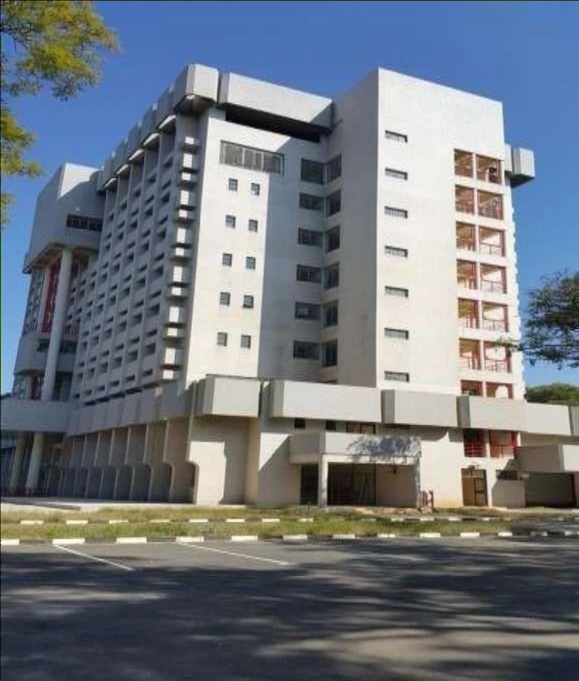 Concrete framed commercial building project